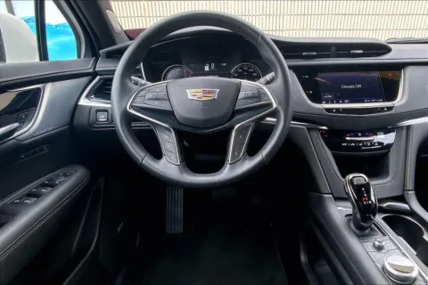 More photos of 2025 Cadillac XT5 Premium Luxury at Cable Dahmer Cadillac of Kansas City, MO