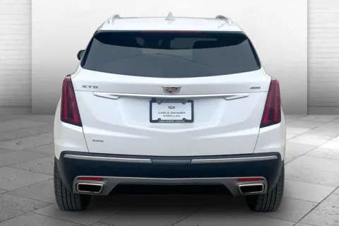 Another view of 2025 Cadillac XT5 Premium Luxury for sale in Kansas City, MO at Cable Dahmer Cadillac of Kansas City