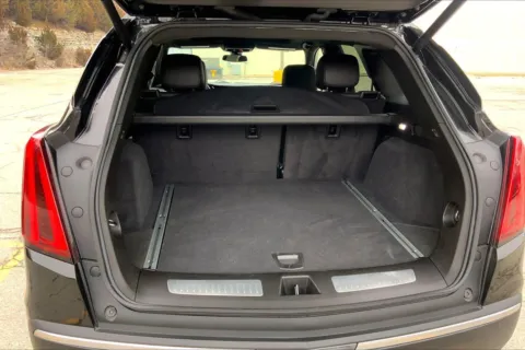 More photos of 2025 Cadillac XT5 Premium Luxury at Cable Dahmer Cadillac of Kansas City, MO