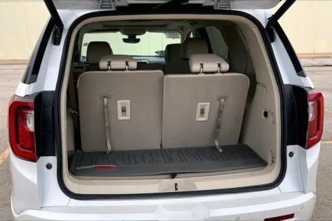 More photos of 2023 GMC Acadia Denali at Cable Dahmer Cadillac of Kansas City, MO