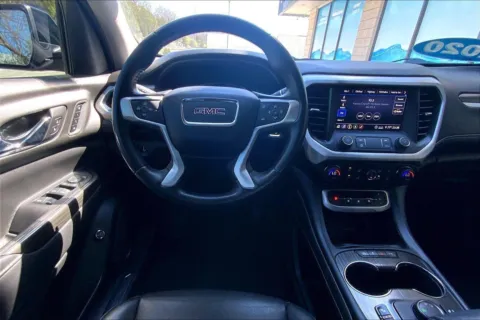More photos of 2020 GMC Acadia SLT at Cable Dahmer Cadillac of Kansas City, MO