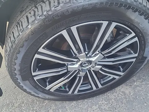 More photos of 2020 Lexus LX 570 at Cable Dahmer Cadillac of Kansas City, MO