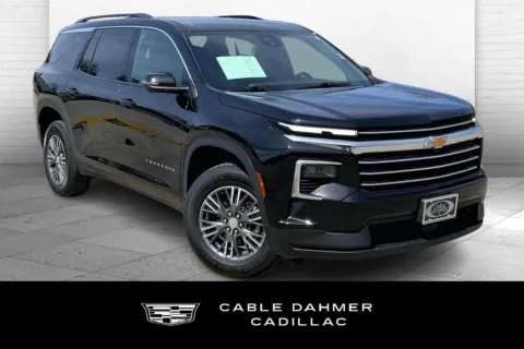 Black 2024 Chevrolet Traverse LT for sale in Kansas City, MO