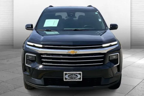 Photos of 2024 Chevrolet Traverse LT for sale in Kansas City, MO at Cable Dahmer Cadillac of Kansas City