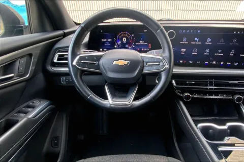 More photos of 2024 Chevrolet Traverse LT at Cable Dahmer Cadillac of Kansas City, MO