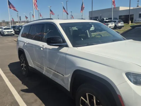 White 2023 Jeep Grand Cherokee L Limited for sale in Kansas City, MO