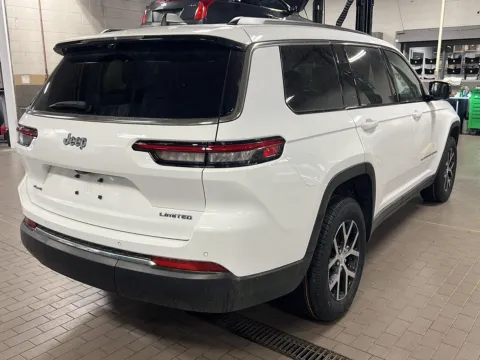 More photos of 2023 Jeep Grand Cherokee L Limited at Cable Dahmer Cadillac of Kansas City, MO