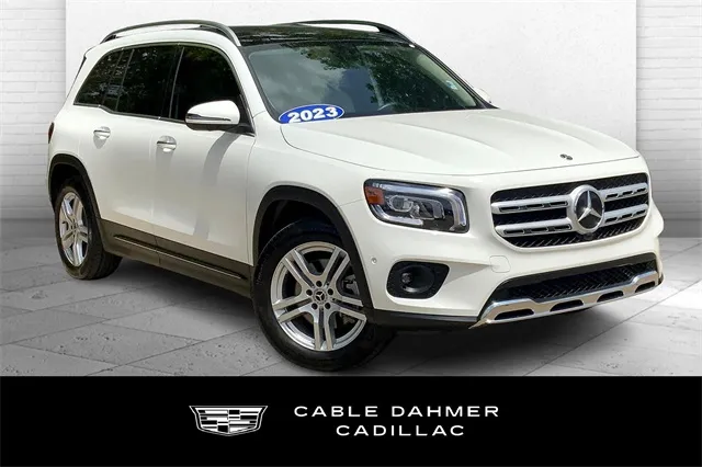 White 2023 Mercedes-Benz GLB 250 for sale in Kansas City, MO