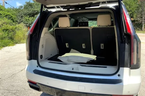More photos of 2023 Cadillac Escalade Sport Platinum at Cable Dahmer Cadillac of Kansas City, MO