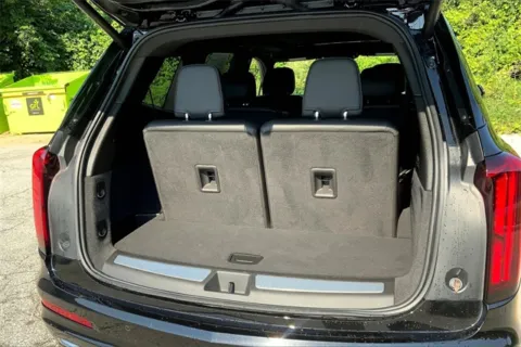 More photos of 2025 Cadillac XT6 Premium Luxury at Cable Dahmer Cadillac of Kansas City, MO