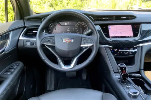 More photos of 2025 Cadillac XT6 Premium Luxury at Cable Dahmer Cadillac of Kansas City, MO
