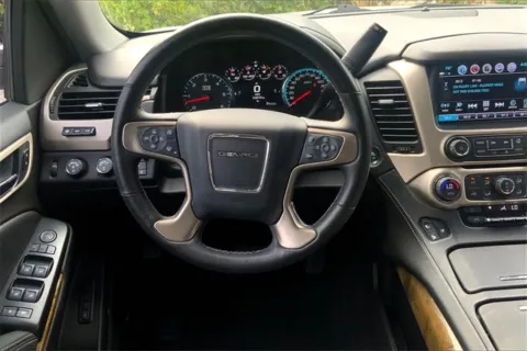 More photos of 2017 GMC Yukon Denali at Cable Dahmer Cadillac of Kansas City, MO