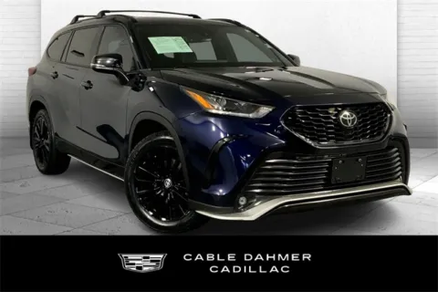 Blue 2023 Toyota Highlander XSE for sale in Kansas City, MO