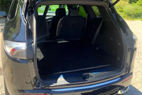 More photos of 2024 Buick Enclave Avenir at Cable Dahmer Cadillac of Kansas City, MO
