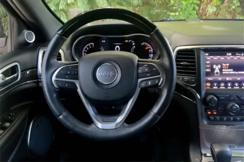 More photos of 2018 Jeep Grand Cherokee Overland at Cable Dahmer Cadillac of Kansas City, MO