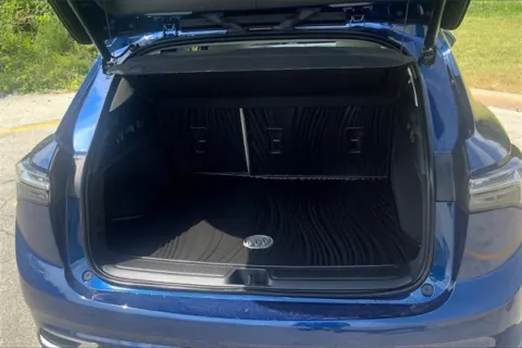 More photos of 2023 Buick Envision Avenir at Cable Dahmer Cadillac of Kansas City, MO