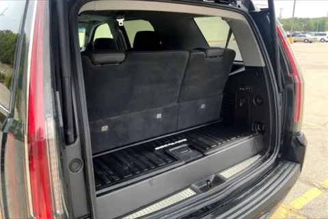 More photos of 2019 Cadillac Escalade Premium Luxury at Cable Dahmer Cadillac of Kansas City, MO