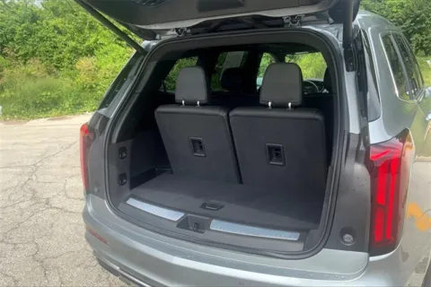 More photos of 2025 Cadillac XT6 Premium Luxury at Cable Dahmer Cadillac of Kansas City, MO