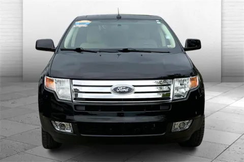 Photos of 2008 Ford Edge Limited for sale in Kansas City, MO at Cable Dahmer Cadillac of Kansas City