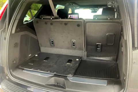 More photos of 2023 Cadillac Escalade 4WD Sport Platinum at Cable Dahmer Cadillac of Kansas City, MO