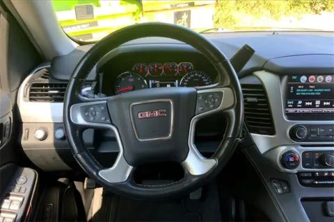More photos of 2020 GMC Yukon SLT at Cable Dahmer Cadillac of Kansas City, MO