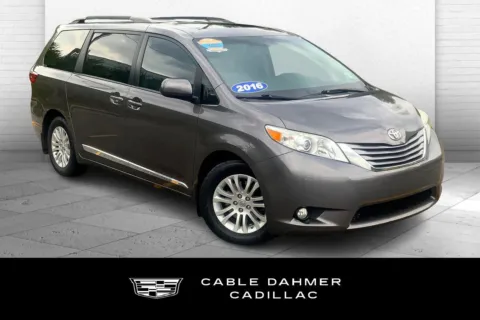 Gray 2016 Toyota Sienna XLE for sale in Kansas City, MO