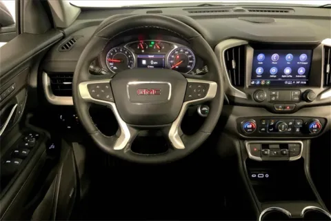 More photos of 2024 GMC Terrain SLT at Cable Dahmer Cadillac of Kansas City, MO