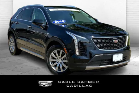 Black 2019 Cadillac XT4 FWD Premium Luxury for sale in Kansas City, MO