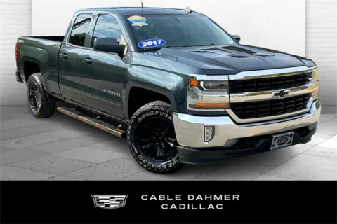Gray 2017 Chevrolet Silverado 1500 LT for sale in Kansas City, MO