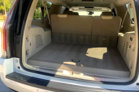 More photos of 2020 Cadillac Escalade ESV Premium Luxury at Cable Dahmer Cadillac of Kansas City, MO