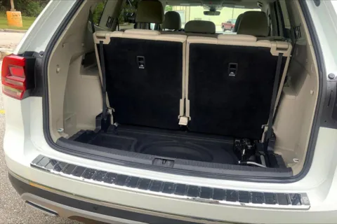 More photos of 2018 Volkswagen Atlas 3.6L V6 SEL at Cable Dahmer Cadillac of Kansas City, MO