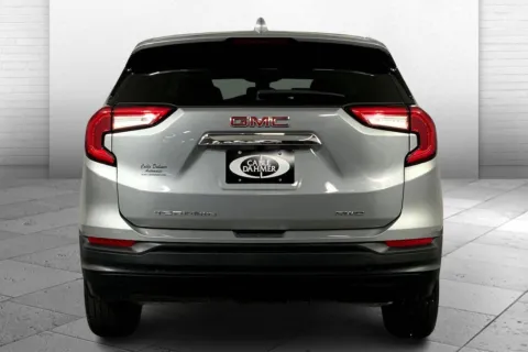 Another view of 2024 GMC Terrain SLE for sale in Kansas City, MO at Cable Dahmer Cadillac of Kansas City