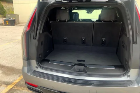 More photos of 2021 Cadillac Escalade Sport Platinum at Cable Dahmer Cadillac of Kansas City, MO