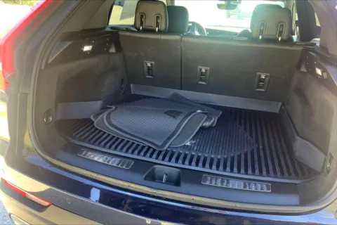 More photos of 2022 Cadillac XT4 Premium Luxury at Cable Dahmer Cadillac of Kansas City, MO