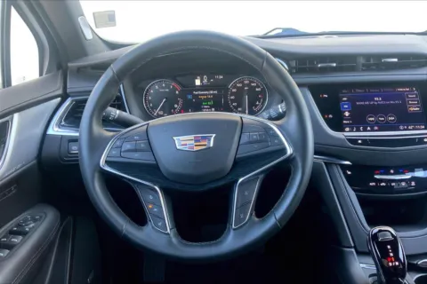 More photos of 2025 Cadillac XT5 Premium Luxury at Cable Dahmer Cadillac of Kansas City, MO