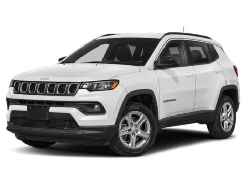 White 2024 Jeep Compass Latitude Lux FWD for sale in Kansas City, MO