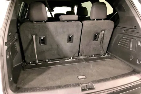 More photos of 2025 GMC Acadia FWD Elevation at Cable Dahmer Chrysler Dodge Jeep Ram of Kansas City, MO