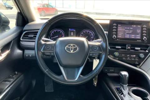 More photos of 2021 Toyota Camry SE at Cable Dahmer Chrysler Dodge Jeep Ram of Kansas City, MO