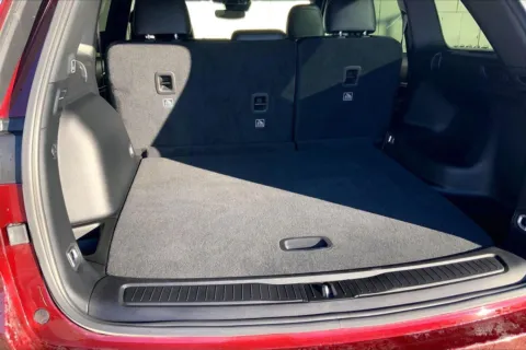 More photos of 2024 Jeep Grand Cherokee Limited 4x4 at Cable Dahmer Chrysler Dodge Jeep Ram of Kansas City, MO