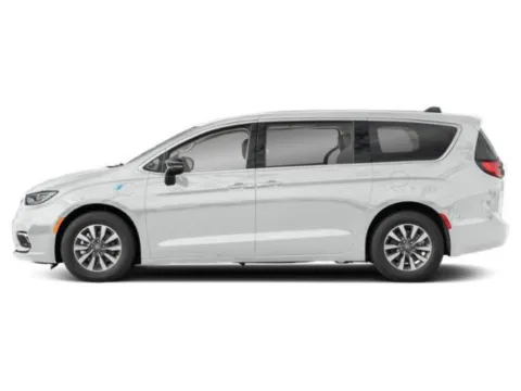 Photos of 2024 Chrysler Pacifica Hybrid Select for sale in Kansas City, MO at Cable Dahmer Chrysler Dodge Jeep Ram of Kansas City
