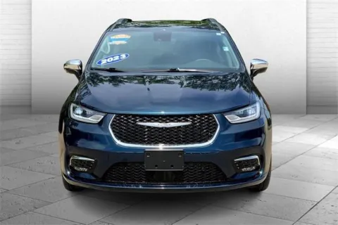 Photos of 2023 Chrysler Pacifica Limited AWD for sale in Kansas City, MO at Cable Dahmer Chrysler Dodge Jeep Ram of Kansas City