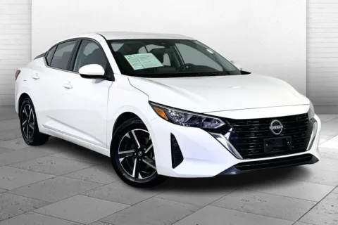 White 2024 Nissan Sentra SV Xtronic CVT for sale in Kansas City, MO