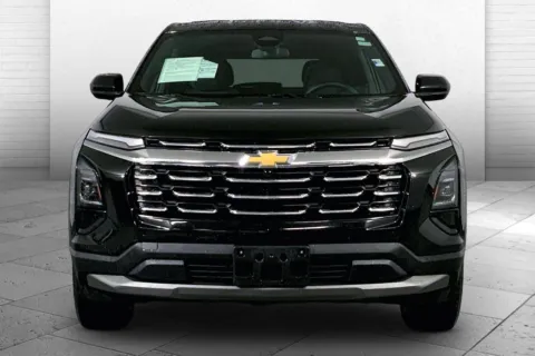 Photos of 2025 Chevrolet Equinox FWD LT for sale in Kansas City, MO at Cable Dahmer Chrysler Dodge Jeep Ram of Kansas City