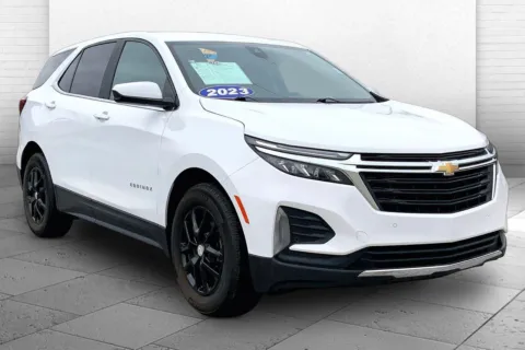 White 2023 Chevrolet Equinox FWD LT for sale in Kansas City, MO