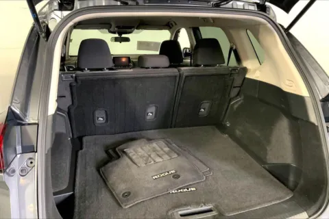 More photos of 2023 Nissan Rogue SV FWD at Cable Dahmer Chrysler Dodge Jeep Ram of Kansas City, MO