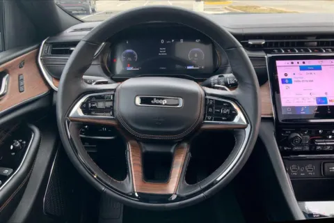 More photos of 2025 Jeep Grand Cherokee L Summit 4x4 at Cable Dahmer Chrysler Dodge Jeep Ram of Kansas City, MO