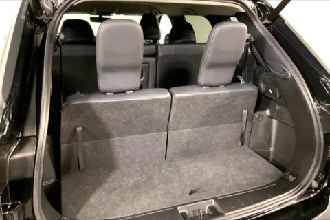 More photos of 2025 Mitsubishi Outlander SE 2.5 S-AWC at Cable Dahmer Chrysler Dodge Jeep Ram of Kansas City, MO