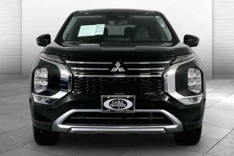 Photos of 2025 Mitsubishi Outlander SE 2.5 S-AWC for sale in Kansas City, MO at Cable Dahmer Chrysler Dodge Jeep Ram of Kansas City