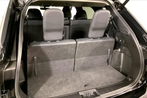 More photos of 2025 Mitsubishi Outlander SE 2.5 S-AWC at Cable Dahmer Chrysler Dodge Jeep Ram of Kansas City, MO