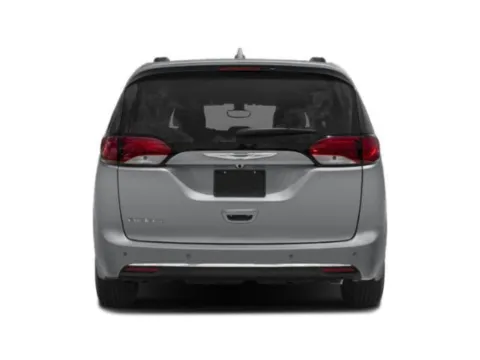 More photos of 2020 Chrysler Pacifica Limited at Cable Dahmer Chrysler Dodge Jeep Ram of Kansas City, MO